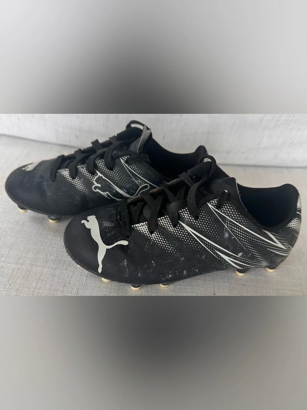 Puma Future Play FG/AG Soccer Cleats Kids US 11 Black White Youth EU 28